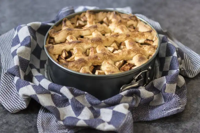 how to make the perfect mushroom and chicken pot pie ingredients 1654786694 8505